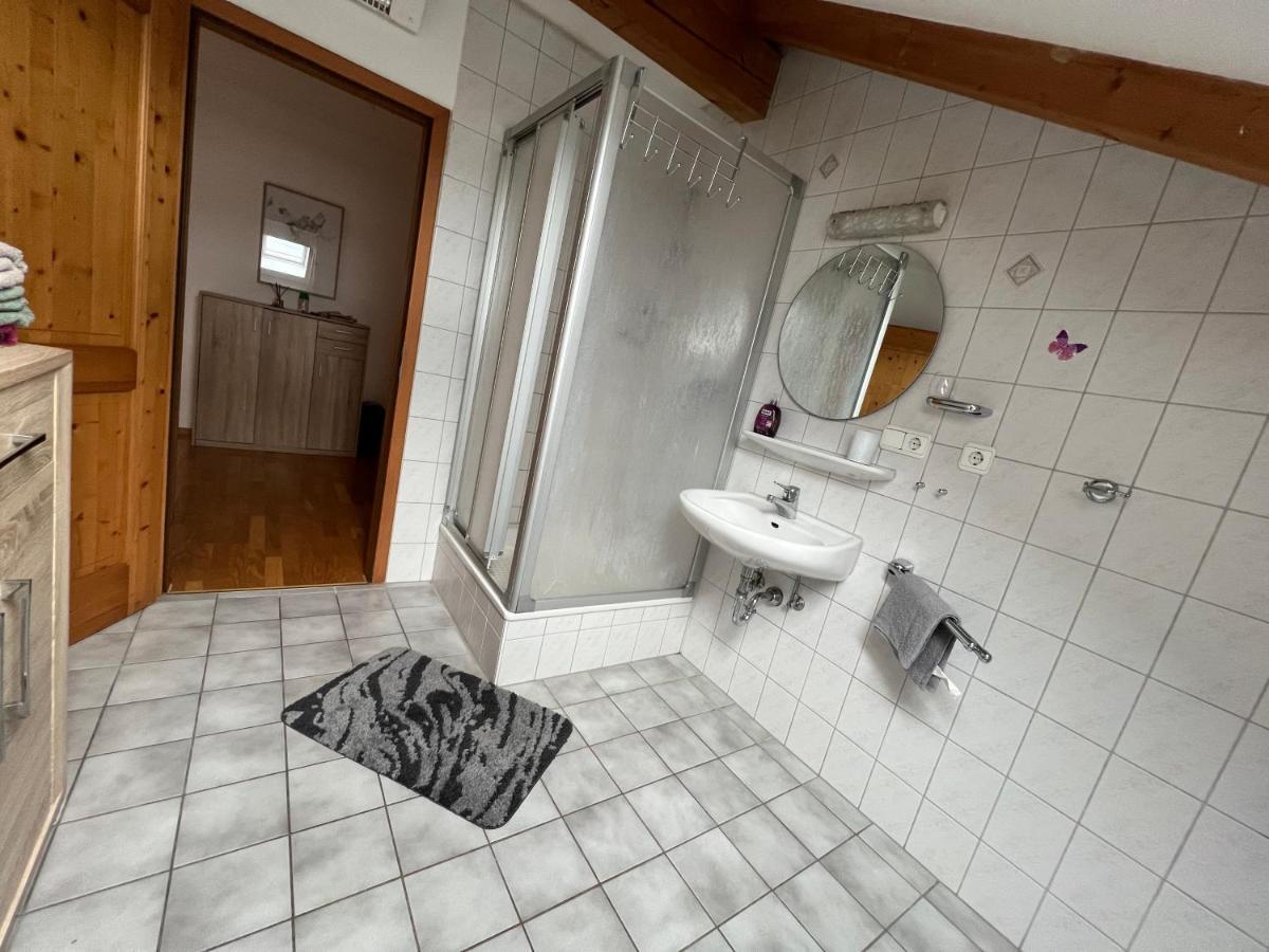 D&R Appartement Bei Rosenheim Eksteriør bilde
