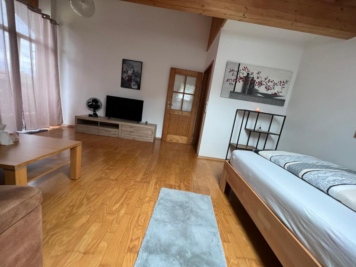 D&R Appartement Bei Rosenheim Eksteriør bilde